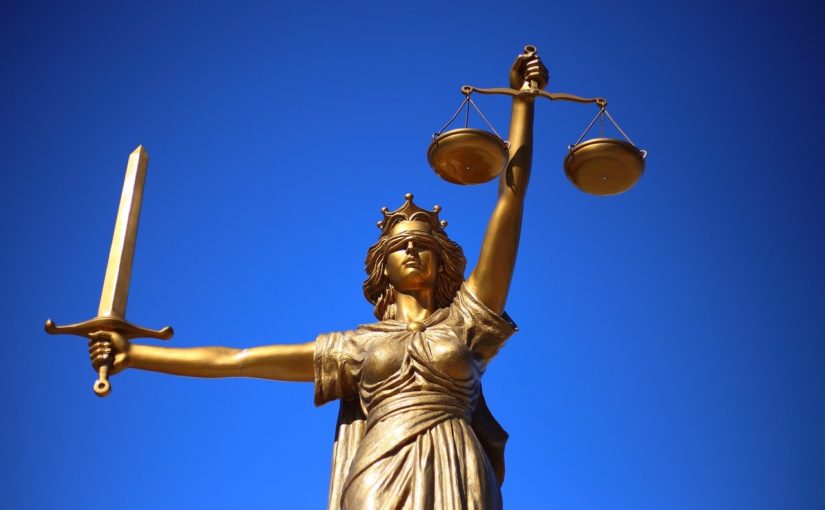 W czym umie nam pomóc radca prawny? W jakich rozprawach i w jakich kompetencjach prawa wspomoże nam radca prawny?